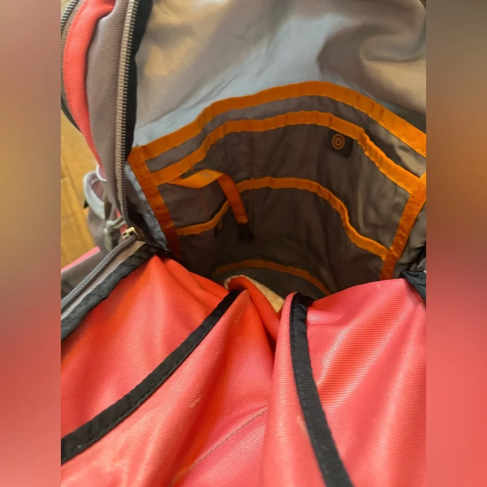 The North Face Wasatch pink Gray Backpack school‎ book bag camping hiking